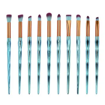 Cosmetic brush with plastic handle
