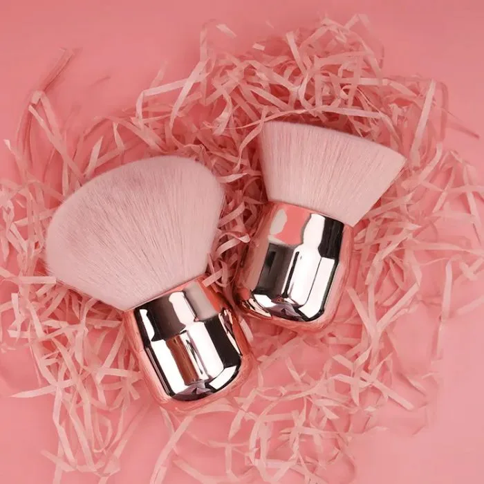 Kabuki brush — view 1
