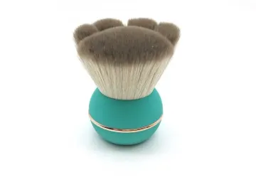 Kabuki brush cat palm shape
