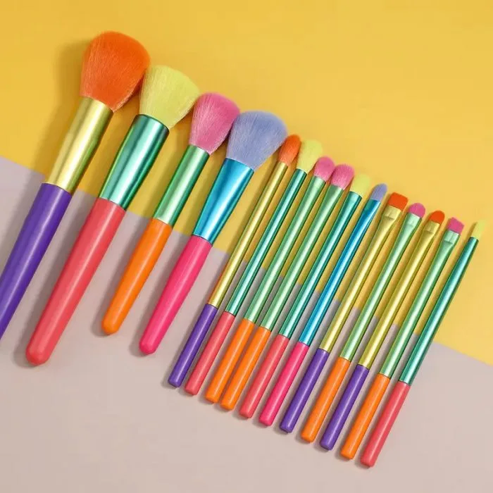 Makeup brush set — view 1