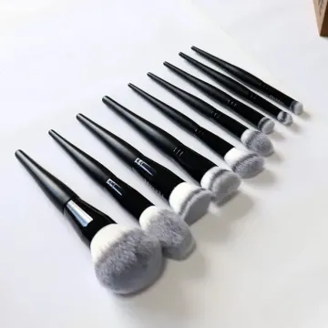 Fancy makeup brush set