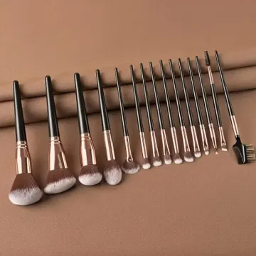 Elegant makeup brush set