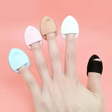 Mini makeup puff