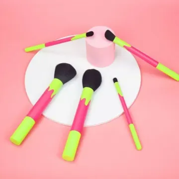 Flower makeup brush set