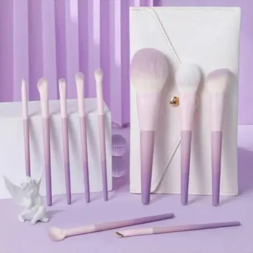 Light makeup brush set