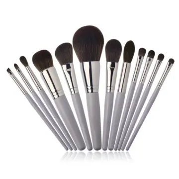 Tapered makeup brush set