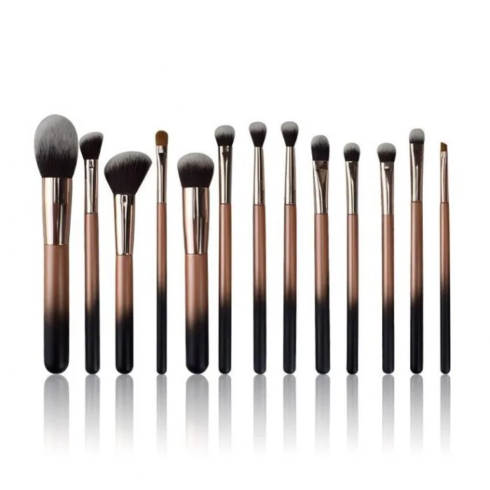 Graduated makeup brush set — view 1