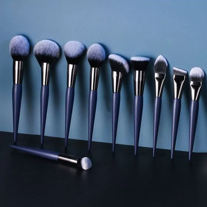 Purple makeup brush set — view 1