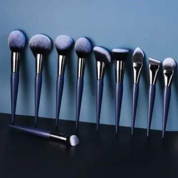 Purple makeup brush set