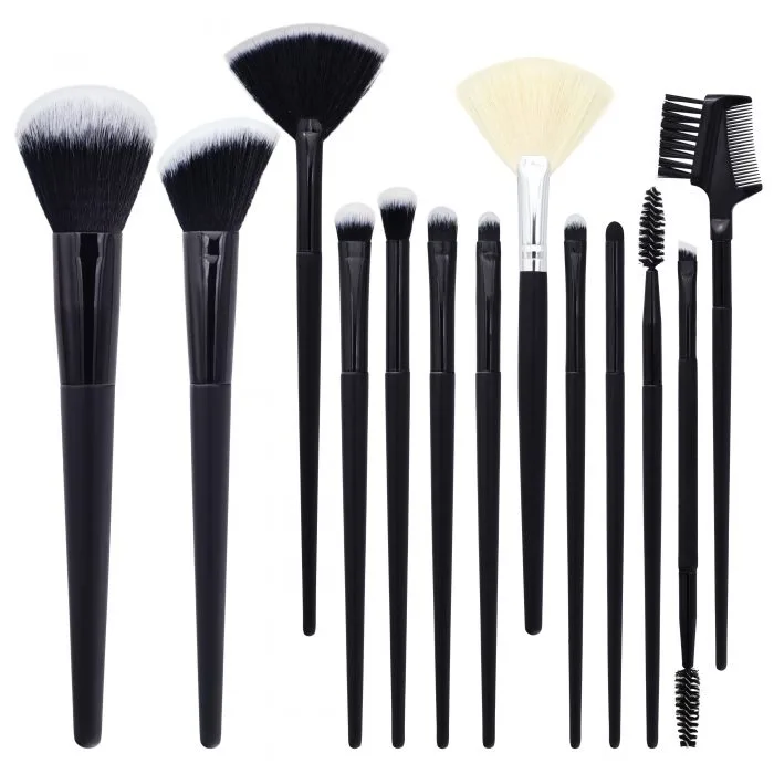 Black makeup brush — view 1
