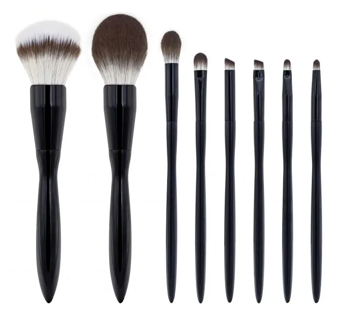 Black makeup brush — view 1