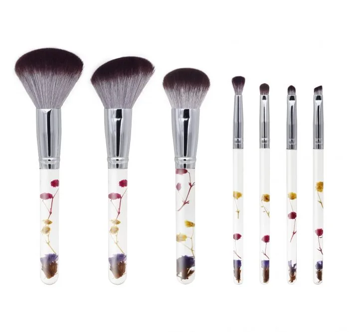 Flower makeup brush — view 1